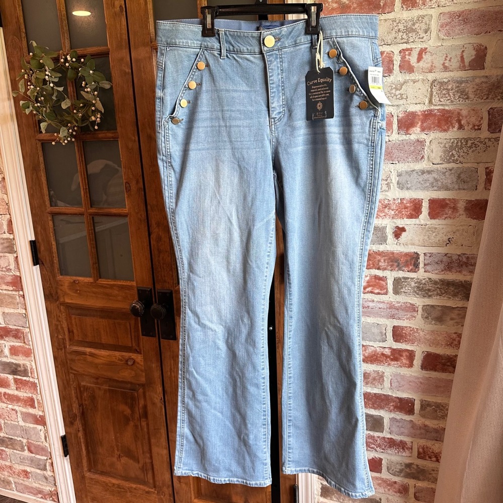 Democracy Jeans Women Light Wash Ab Solution Skyrise Flare Sailor Pocket 18W